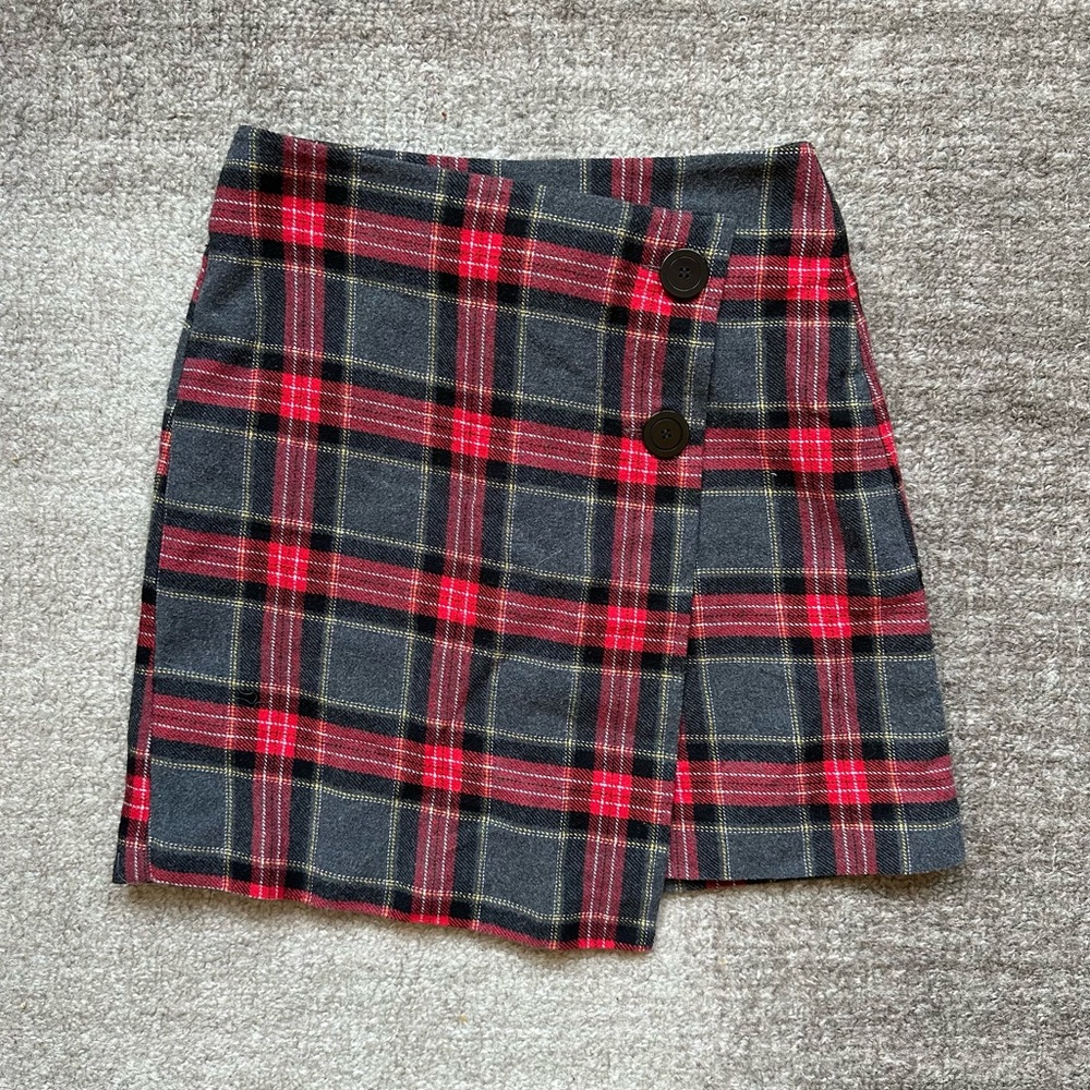 Plaid Pleated Skirt with Buttons